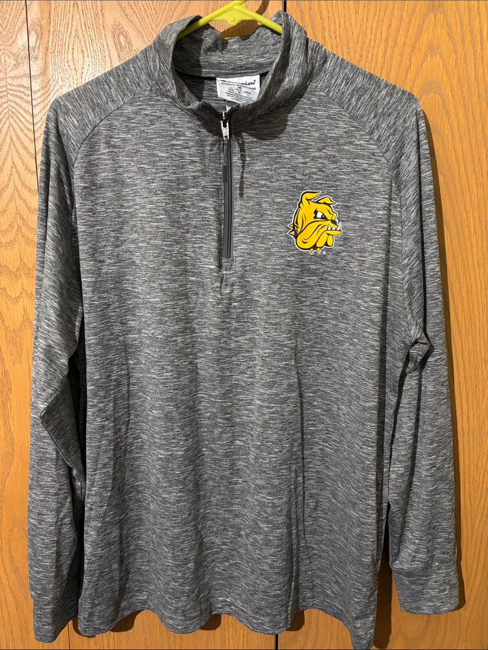 Champion MN Duluth bulldog grey  Quarter-Zip Performance Pullover size medium